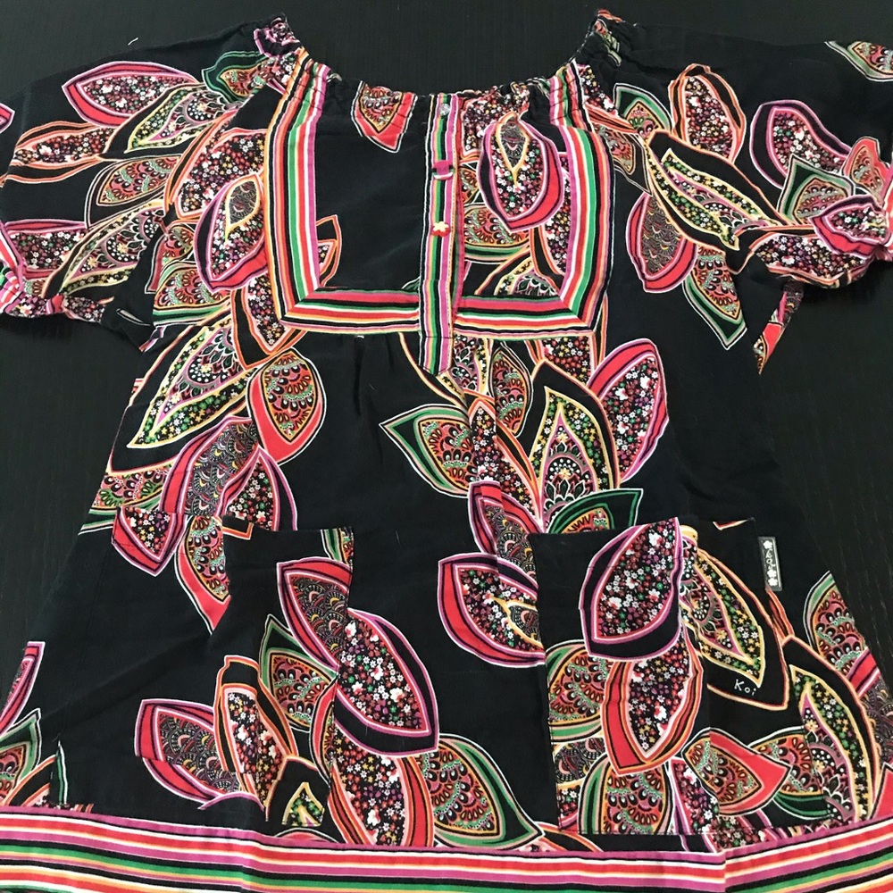 Koi Colourful Scrub Top Large